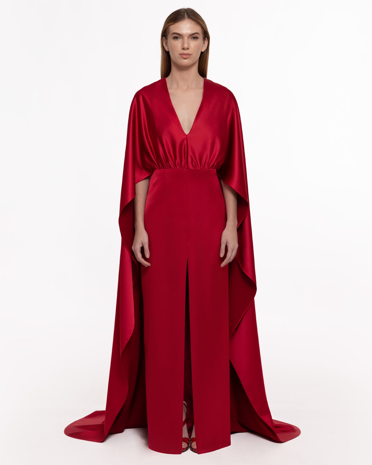 Imperio – Vestido largo de satén con capa y escote en V - Imagen 5
