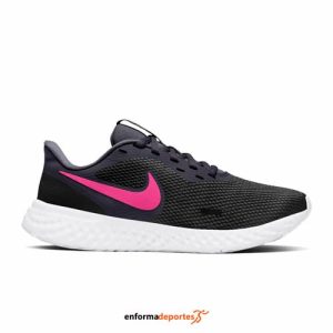 ZAPATILLA MUJER NIKE REVOLUTION 5 | BLACK/HYPER PINK-CAVE PUR