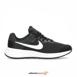ZAPATILLA JUNIOR NIKE REVOLUTION 6 | BLACK/WHITE-DK SMOKE GREY