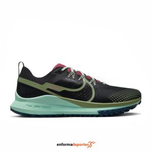 ZAPATILLA HOMBRE NIKE REACT PEGASUS TRAIL 4 | BLACK/ALLIGATOR-CANYON RU