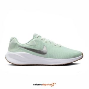ZAPATILLA MUJER NIKE REVOLUTION 7 | BARELY GREEN/METALLIC SIL